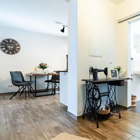 Select-home 2 - Netflix - Kaffee&tee - Parkplatz - Viele Extras アパート Bruck in der Oberpfalz