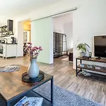 Select-home 2 - Netflix - Kaffee&tee - Parkplatz - Viele Extras *