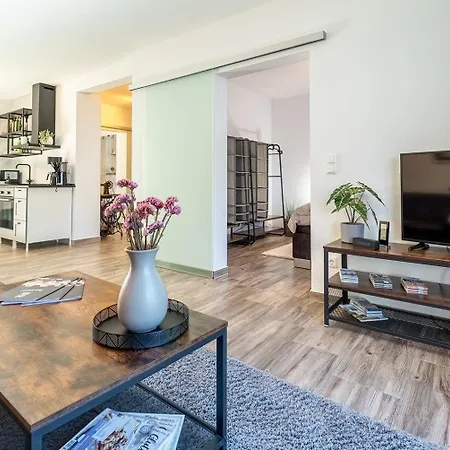 Select-home 2 - Netflix - Kaffee&tee - Parkplatz - Viele Extras *