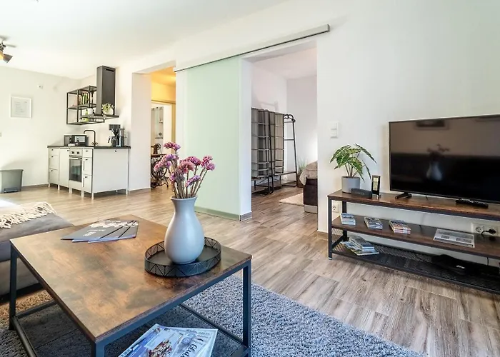 Select-home 2 - Netflix - Kaffee&tee - Parkplatz - Viele Extras *